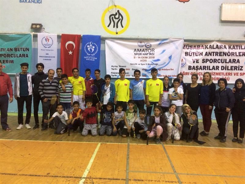 Amatör Spor Haftası etkinlikleri kapsamında, Badminton ve Masa Tenisi müsabakaları yapıldı.