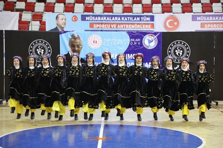 Ağrı’da Halk Oyunları İl Birinciliği Yarışmaları Yapıldı