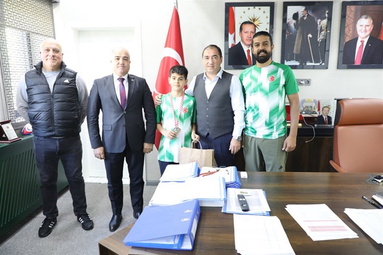 Zagreb Fatihi Eyüp Murat Alpaslan, Şampiyonluk Coşkusunu Ağrı’da Yaşadı
