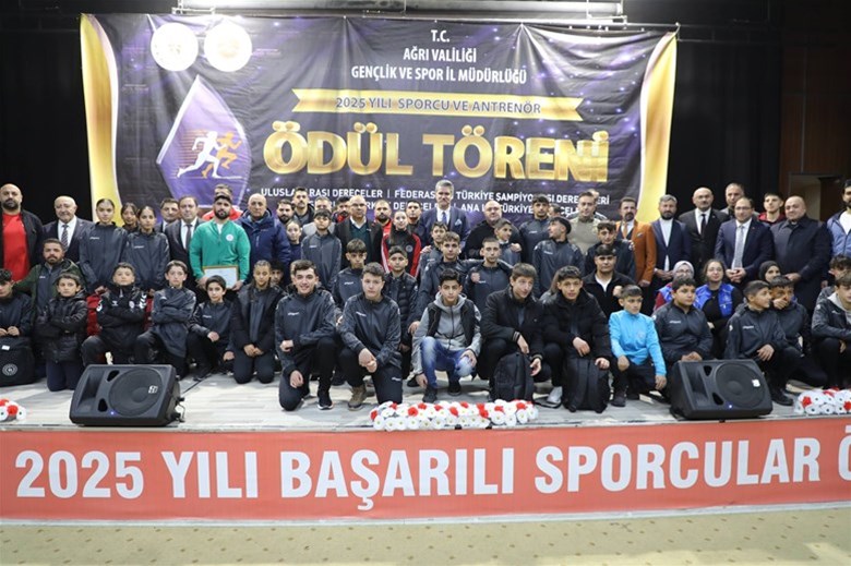 Ağrı’da “2025 Yılı Sporcu ve Antrenör Ödül Töreni Yapıldı”