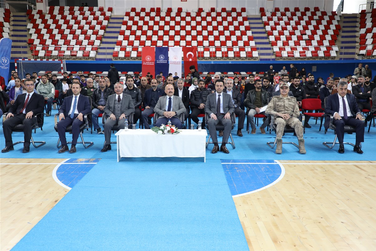  Ağrı’da Amatör Spor Kulüplerine 1 Milyon 80 Bin TL Destek