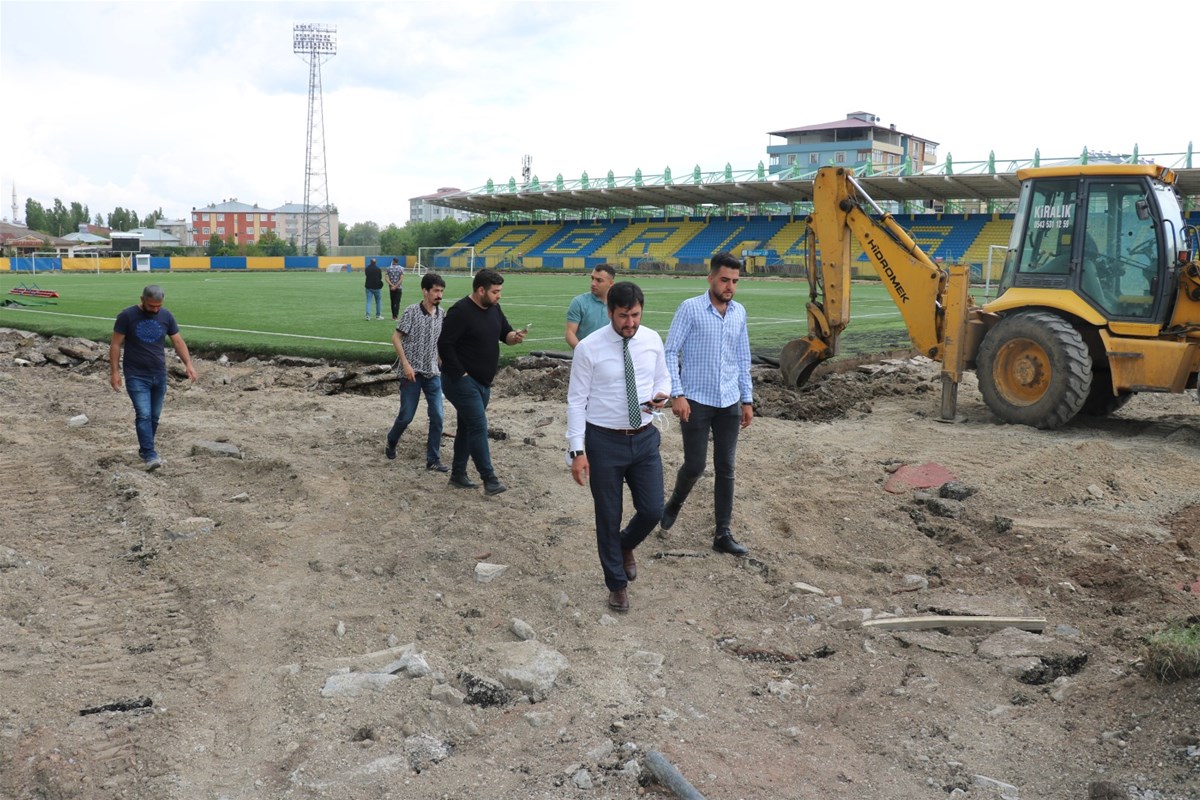 Ağrı Şehir Stadyumunun Tartan Pisti Yenileniyor