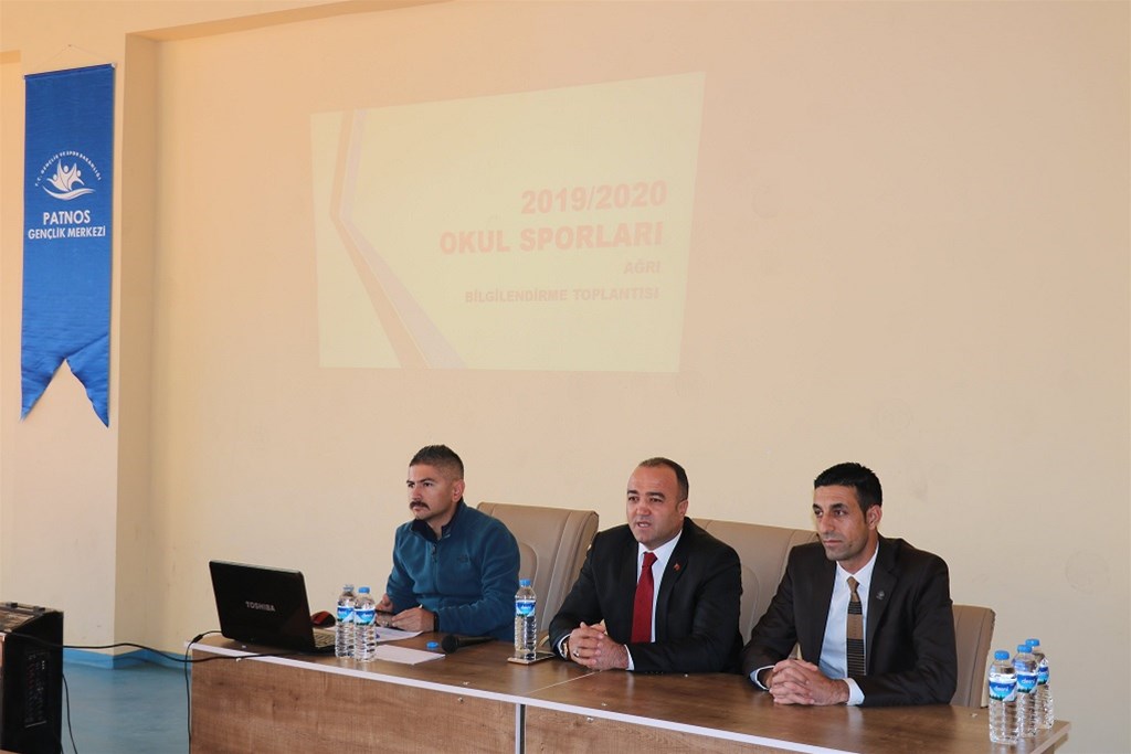 Ağrı’da Okul Sporları Bilgilendirme Toplantısı Yapıldı