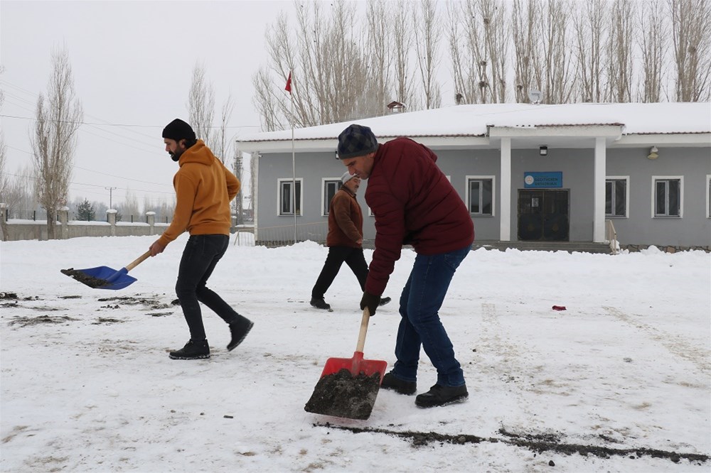 Ağrı’da “Köy Halk Badminton” Projesi 